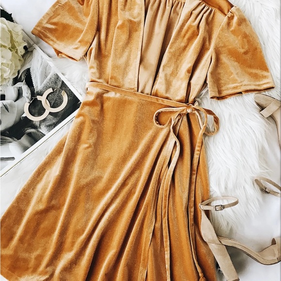Billabong Lush For Life Golden Yellow Velvet Wrap Dress - Picture 3 of 6